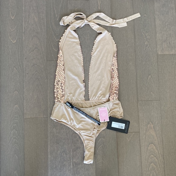 Pretty Little Thing Louella Gold Plung Halter Bodysuit size 10 - Picture 2 of 6